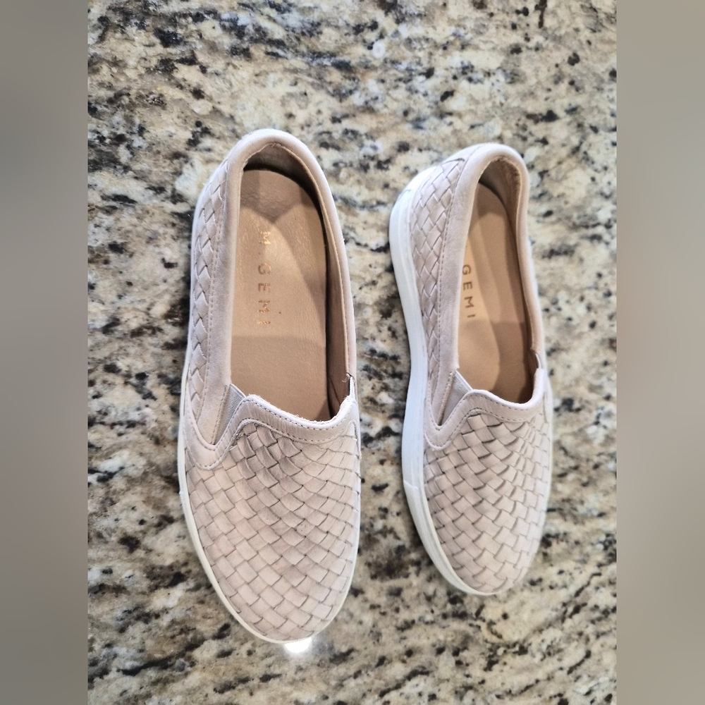 M.Gemi Handwoven Slip On